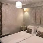 Petit Trianon-etoile Appartamento Parigi