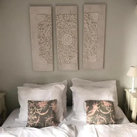 Petit Trianon-etoile Lägenhet